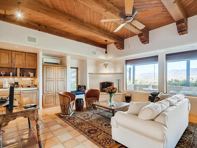 26 Camino Caruso — Photo 47