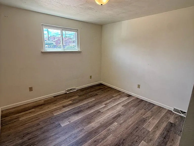 700 E 9th Ave — Photo 7