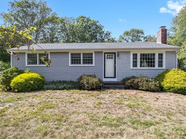 44 Greenville Dr, Sandwich, MA 02563