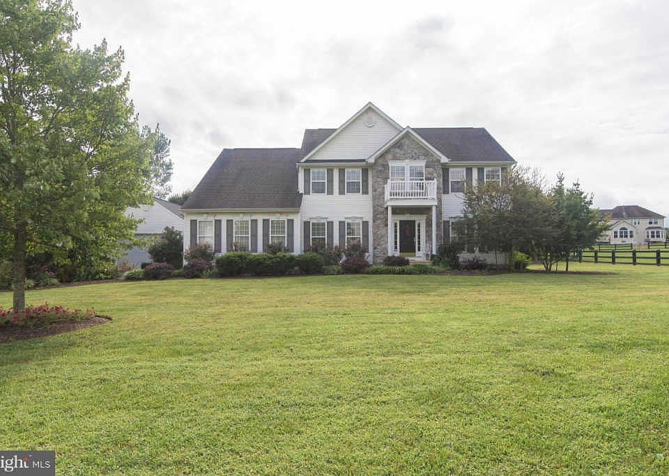 1st image of 38 Appomattox Ln