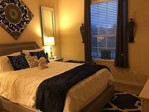 2nd image of 950 Henderson St #151