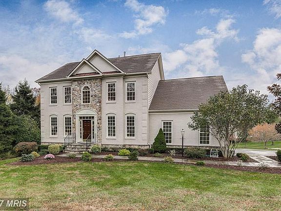 2nd image of 21409 Goshen Park Ct