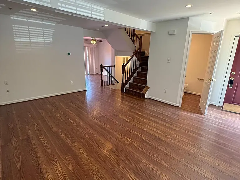 1554 Beverly Ct — Photo 5