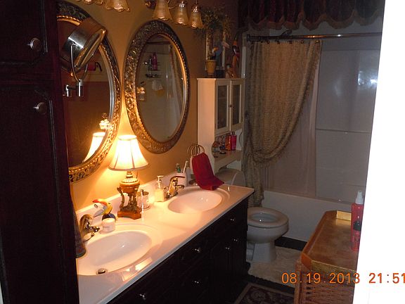 Double Vanity sink
