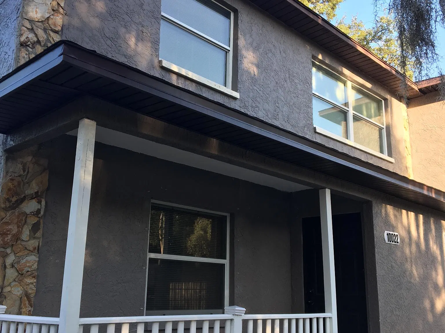 909 E Lotus Avenue — Photo 2