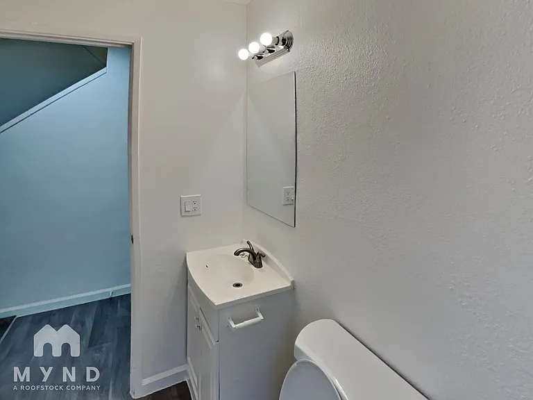 6290 Bancroft Ave — Photo 17