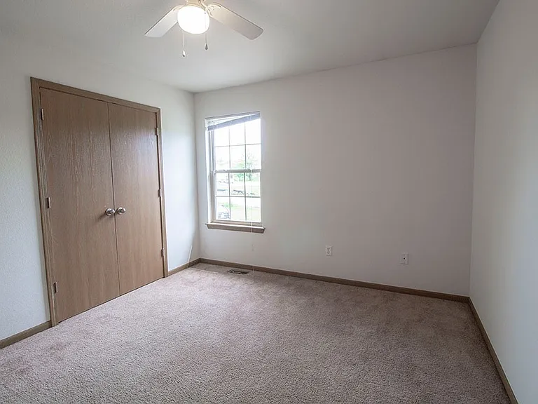 2119 Ballenger Ln — Photo 29