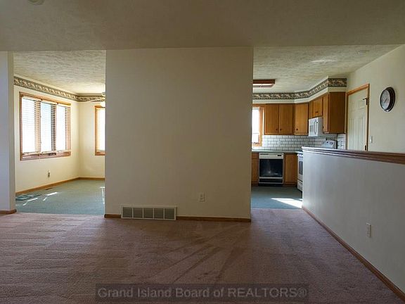 4th image of 4193 Norseman Ave