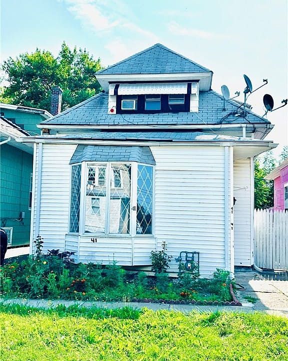 1st image of 41 Richlawn Ave