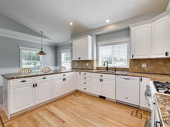 4th image of 9854 W Deep Canyon Dr