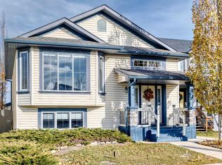 201 S Stonegate Dr NW, Airdrie, AB T4B3A2