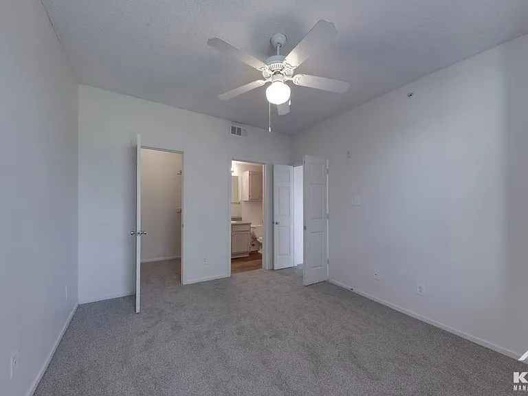 La Crosse Apartments — Photo 31