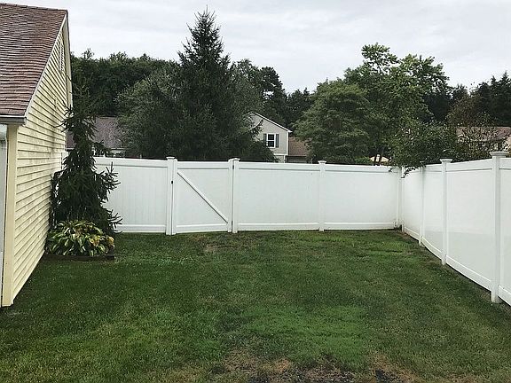 3rd image of 148 France St