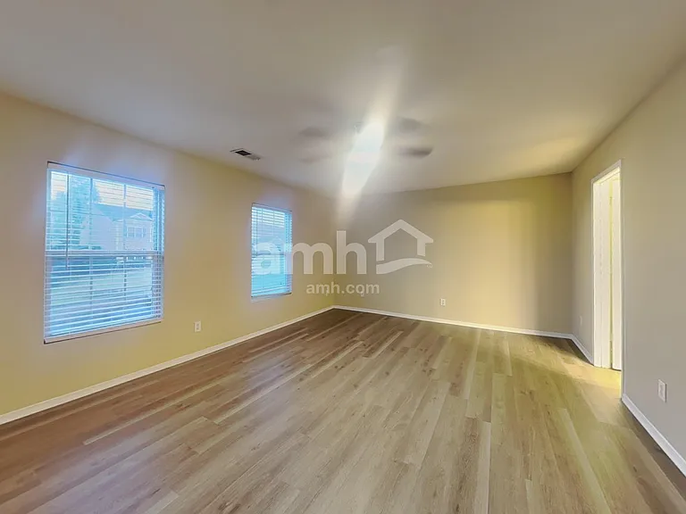 1717 Cabarrus Crossing Dr — Photo 9