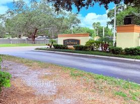 5606 Pinnacle Heights Cir