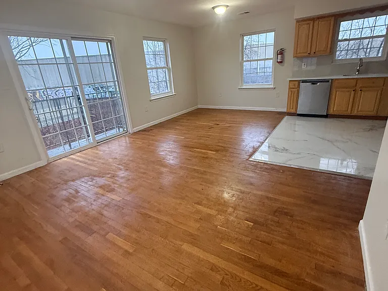 335-345 Broadway #2 — Photo 5