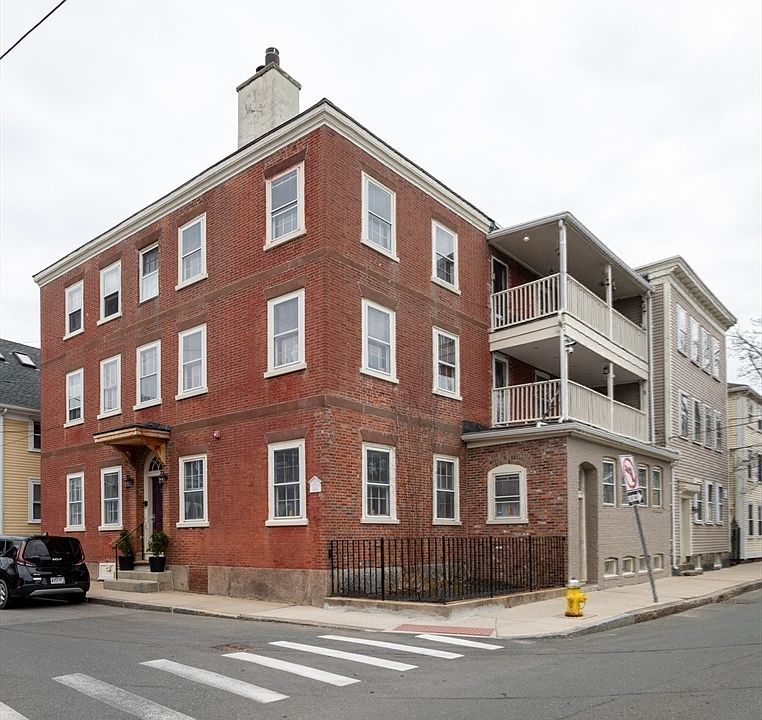 1st image of 96 Derby St #1