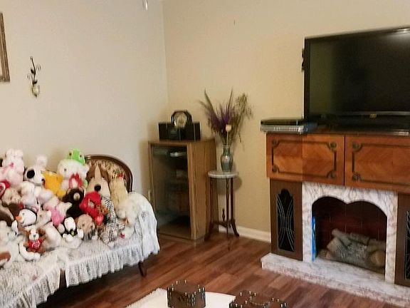 5th image of 2902 Kent Dr