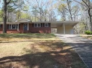 428 Blackberry Ln, Lindale, GA 30147