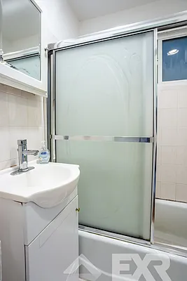 Rented by EXR | media 45