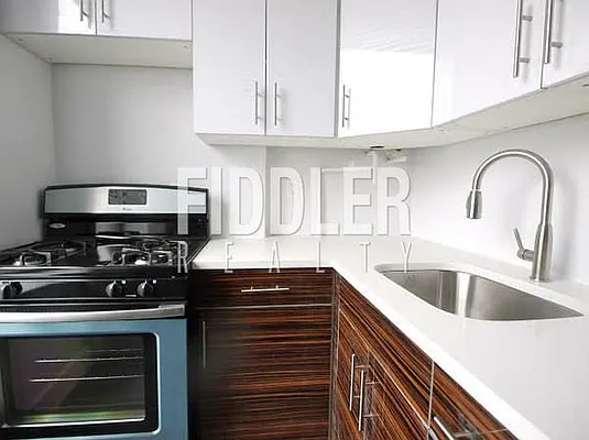 Rented by Fiddler Realty | media 17