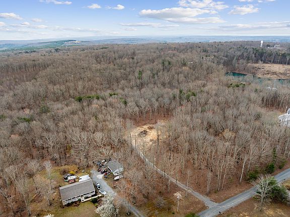 5th image of 304 Eagle Nest Rd