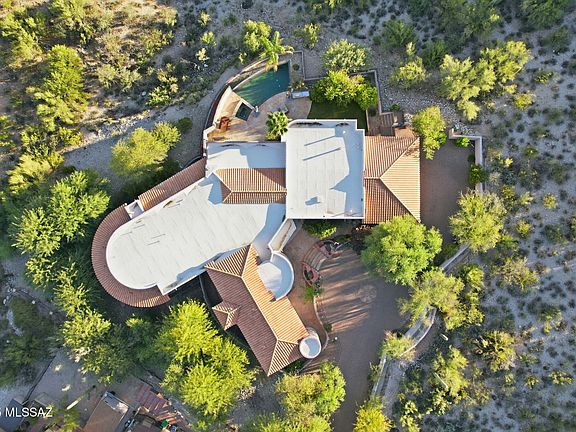 3rd image of 5171 N Hacienda Del Sol Rd