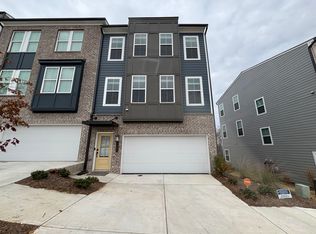 1465 Creekside Cir NW, Atlanta, GA 30318