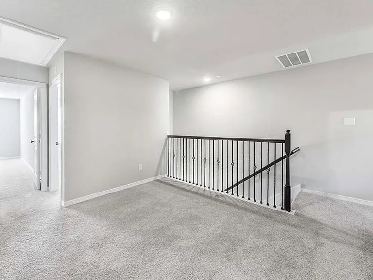 8046 Scanlan Trce — Photo 12