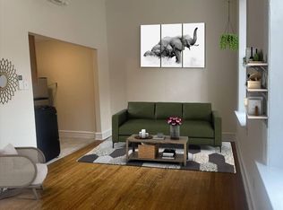 126 S 22nd St APT 2F, Philadelphia, PA 19103