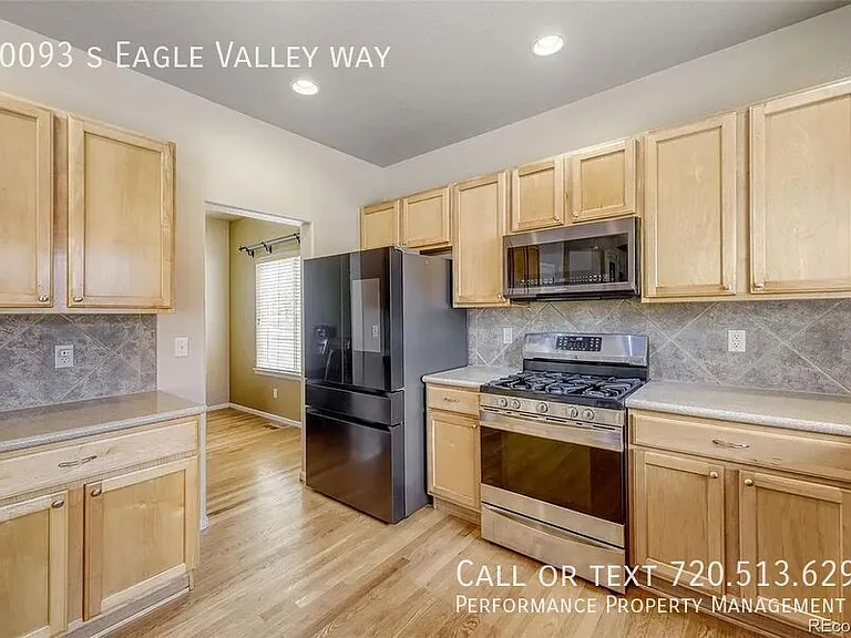 10093 Eagle Valley Way — Photo 3