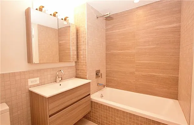 Rented by R New York | media 6