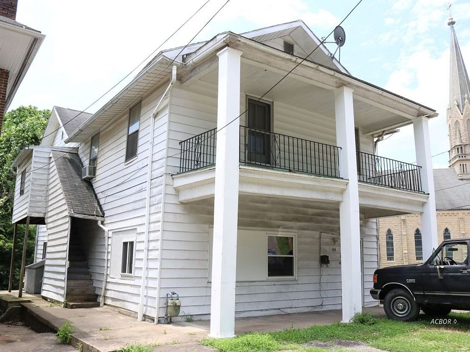 1st image of 144 Mulberry Ave