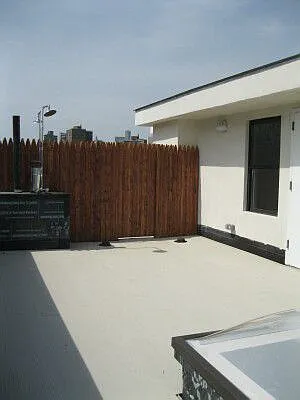 Rented by Tower Brokerage | media 52