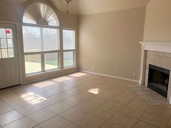 3rd image of 5126 Ascot Pl