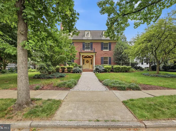 310 Upper College Ter, Frederick, MD 21701