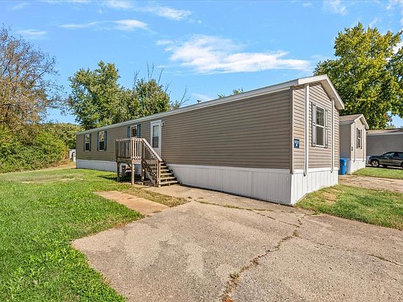 2nd image of 30 Stone Valley Dr