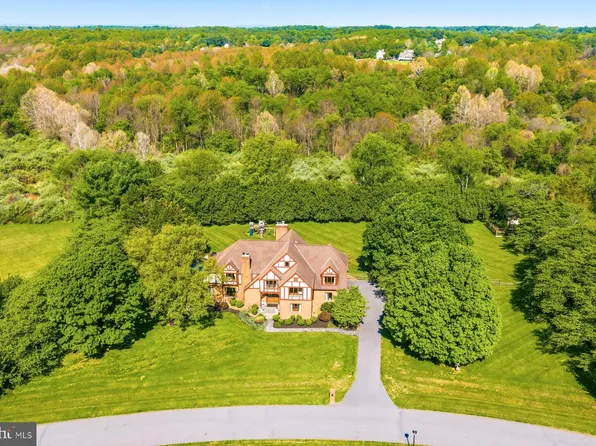 14008 Crossland Ln, Gaithersburg, MD 20878