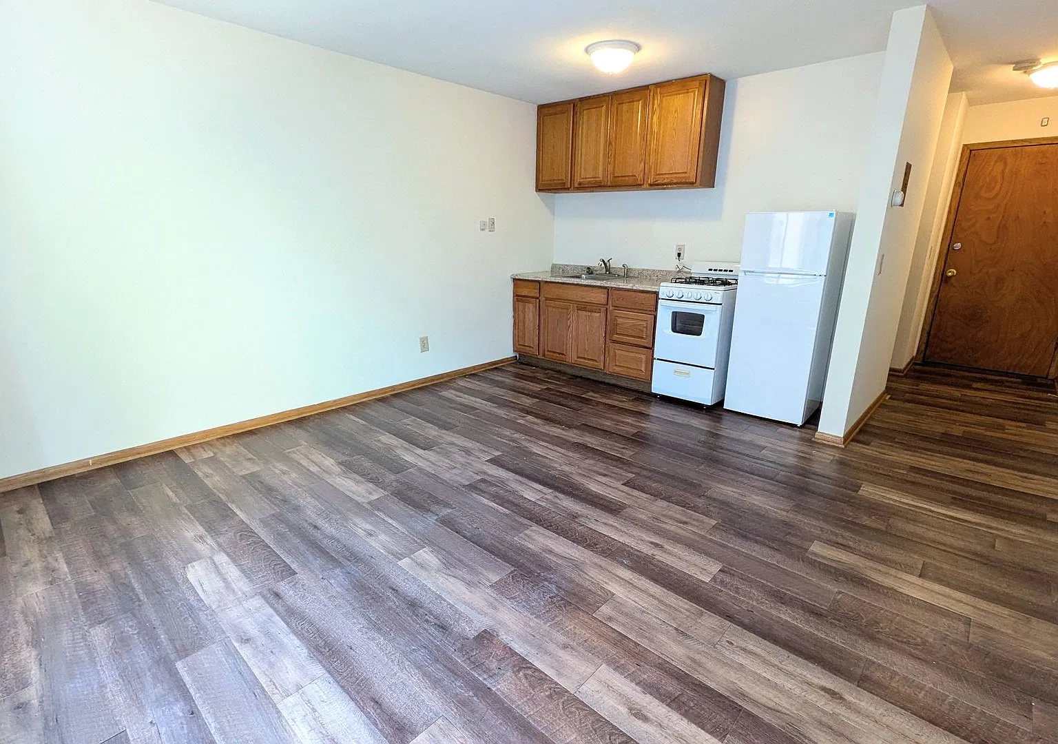1215 4th Street SE — Photo 3