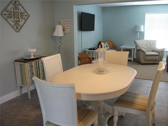 4th image of 147 Rotonda Cir