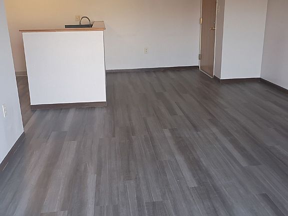3rd image of 410 13th Ave NW Unit 14