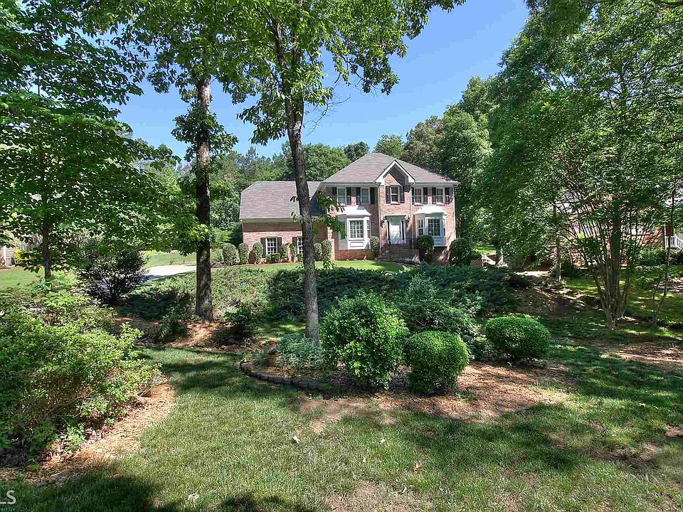 1st image of 21 Topridge Dr