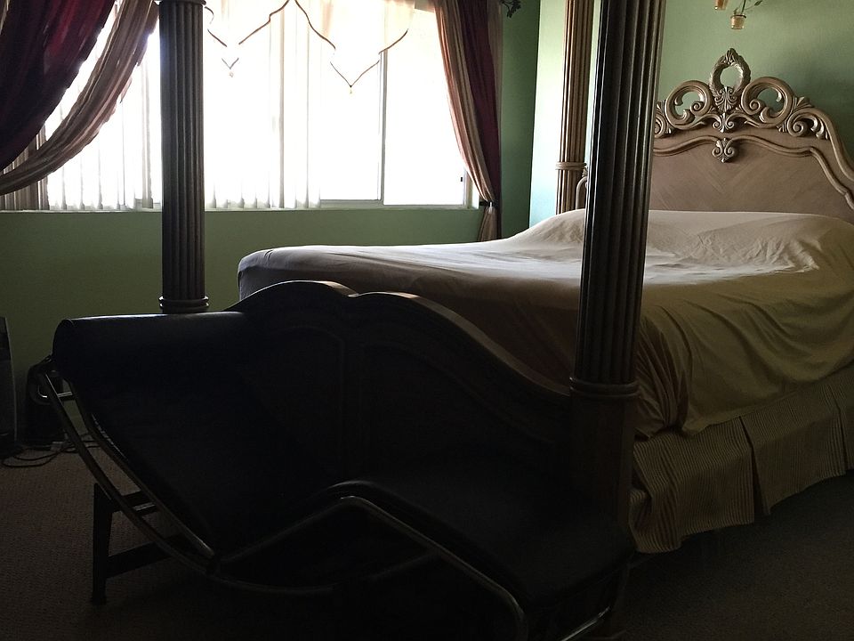 Master bedroom with Walk-in closet and seperate bath