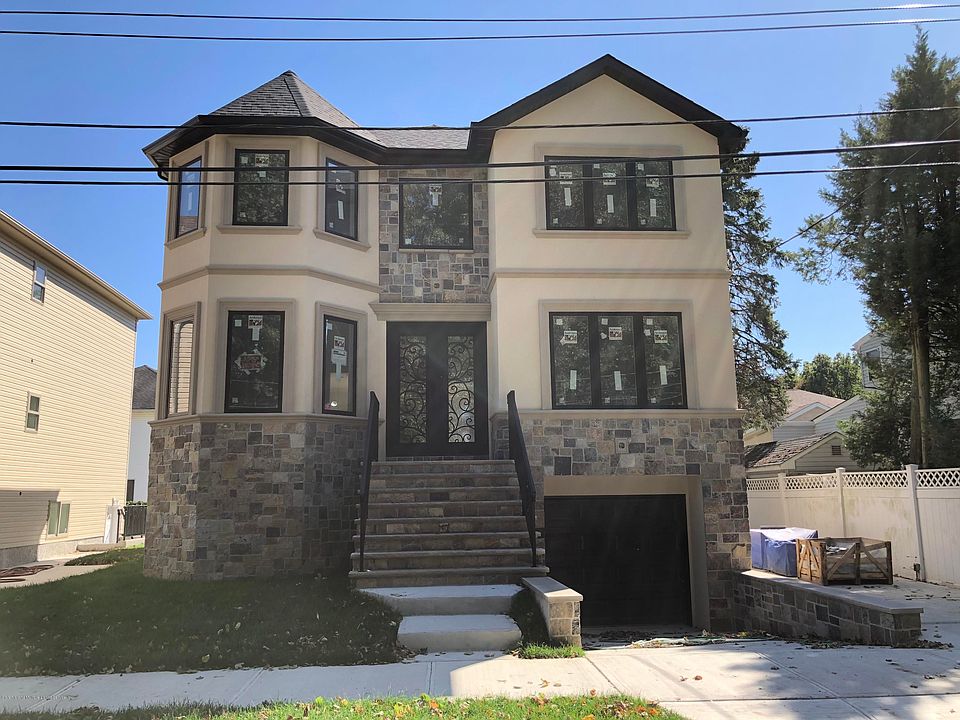 2nd image of 222 Billiou St