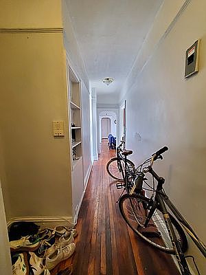 5th image of 2100 Westbury Ct #5L