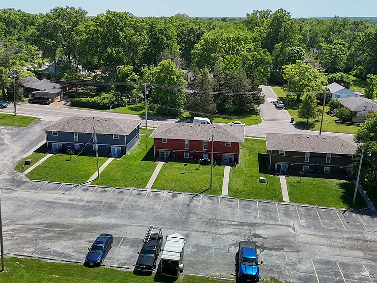 1007 W Ash St — Photo 41