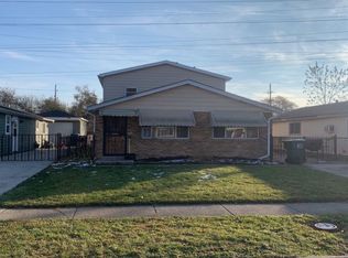 3205 Emery Ln, Robbins, IL 60472