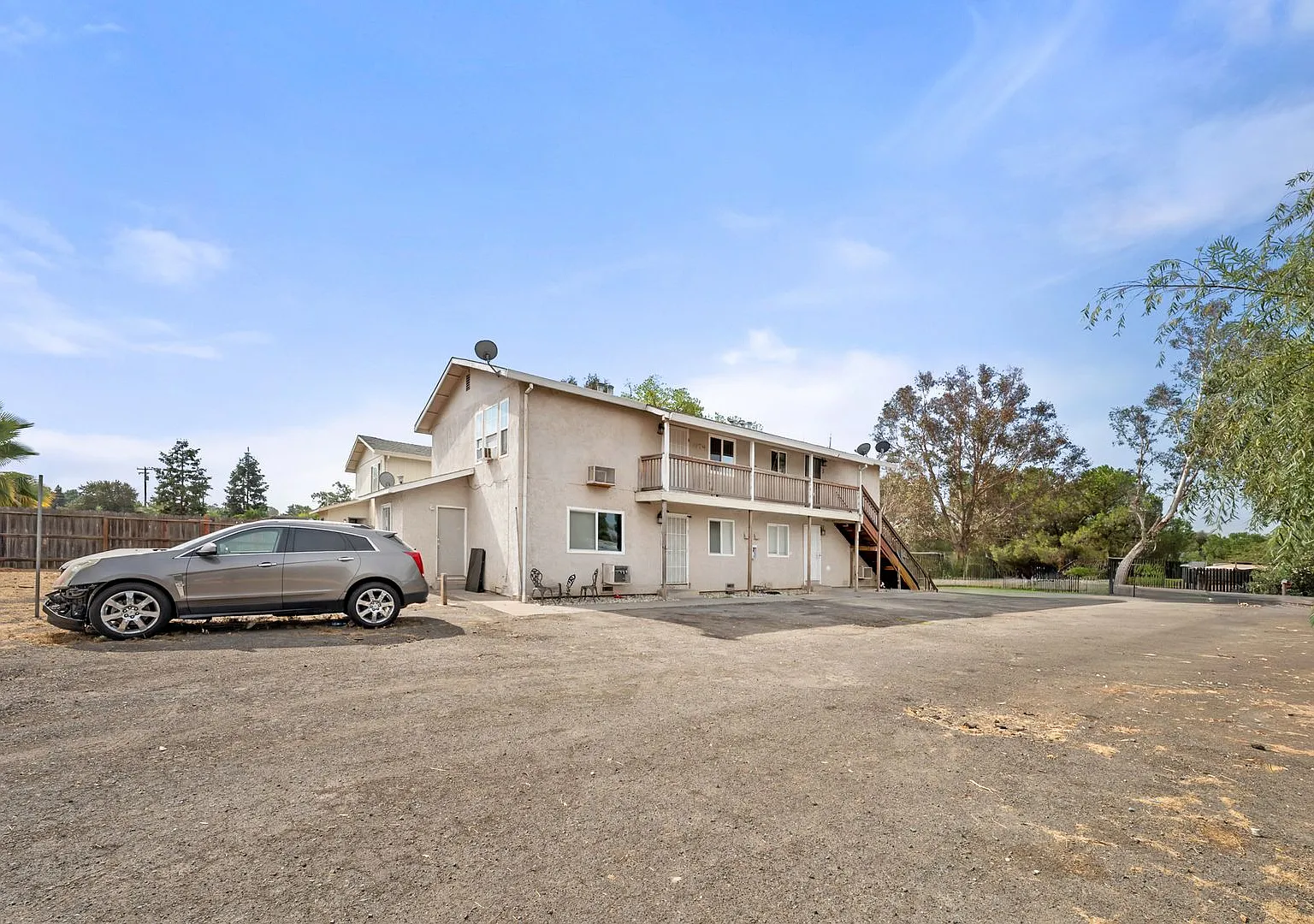 Newly renovated 2 bedroom 1 bath unit in Rio Linda — Photo 1