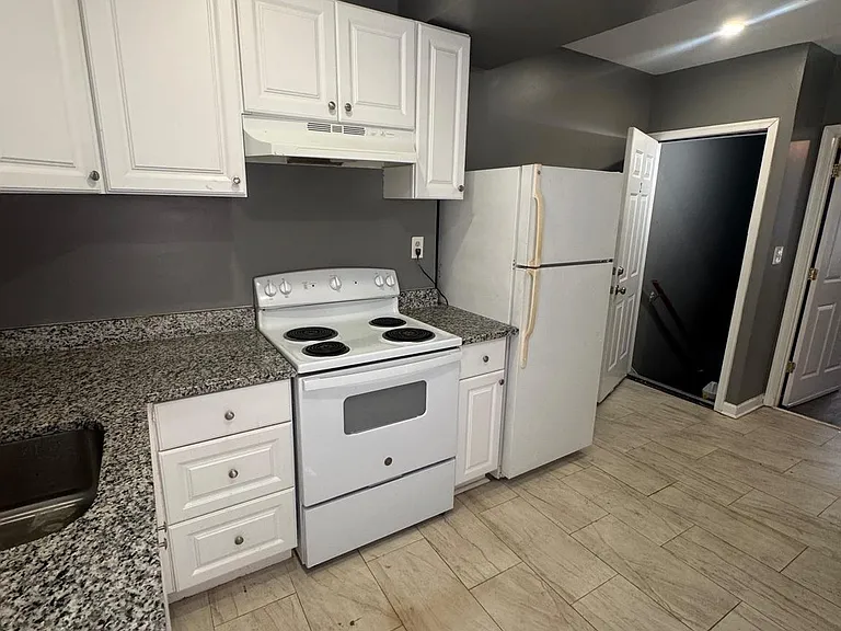 1108 N Bond St #2 — Photo 17