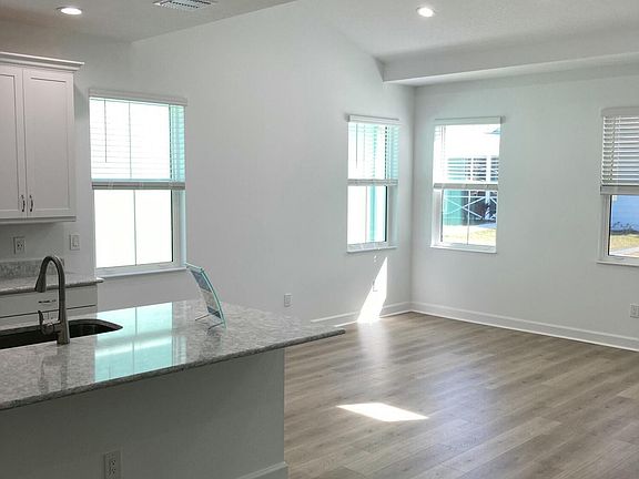 5th image of 342 Gypsy Palace Ln